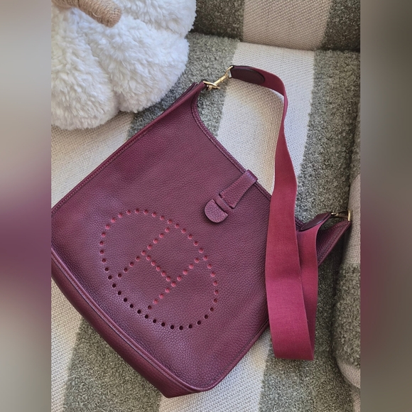 Hermes Togo Evelyne GM In Rouge - Picture 1 of 10